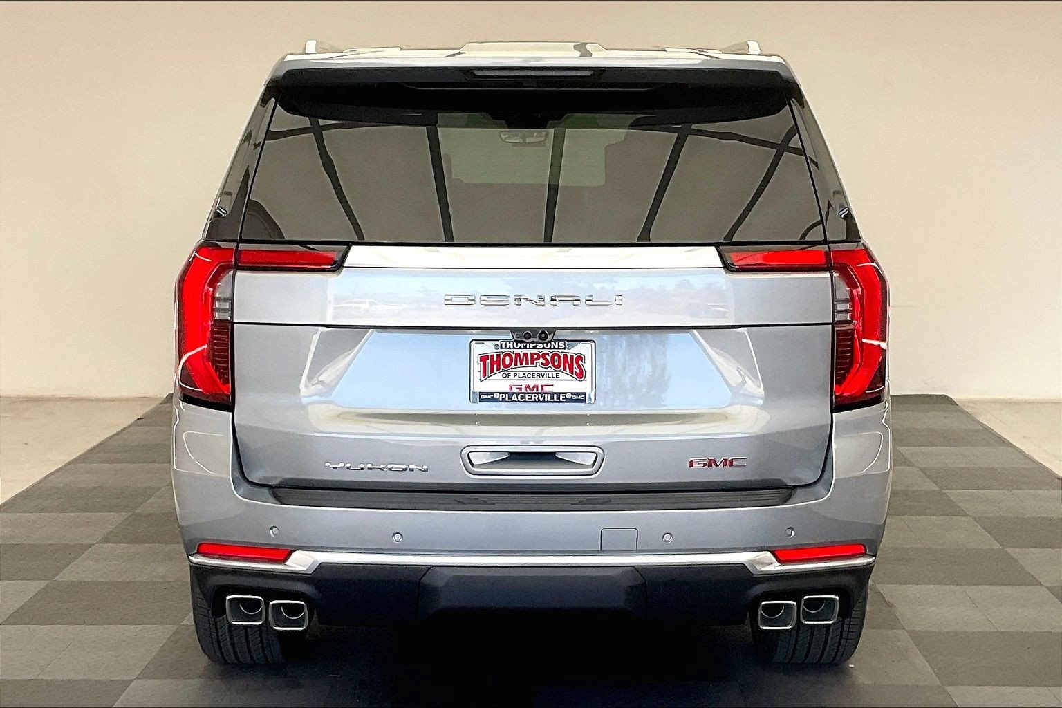 New 2026 GMC Yukon XL Denali w/ Denali Reserve Package AWD/4WD image 3
