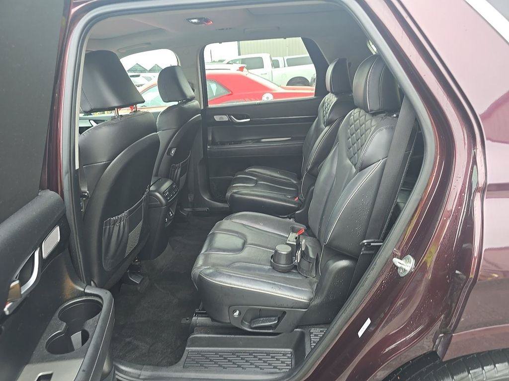 Used 2021 Hyundai Palisade Limited FWD image 17