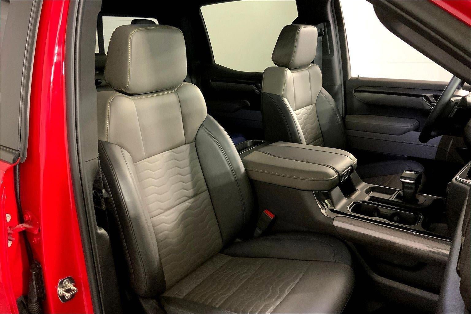 Used 2025 Chevrolet Silverado 1500 ZR2 w/ Technology Package image 7