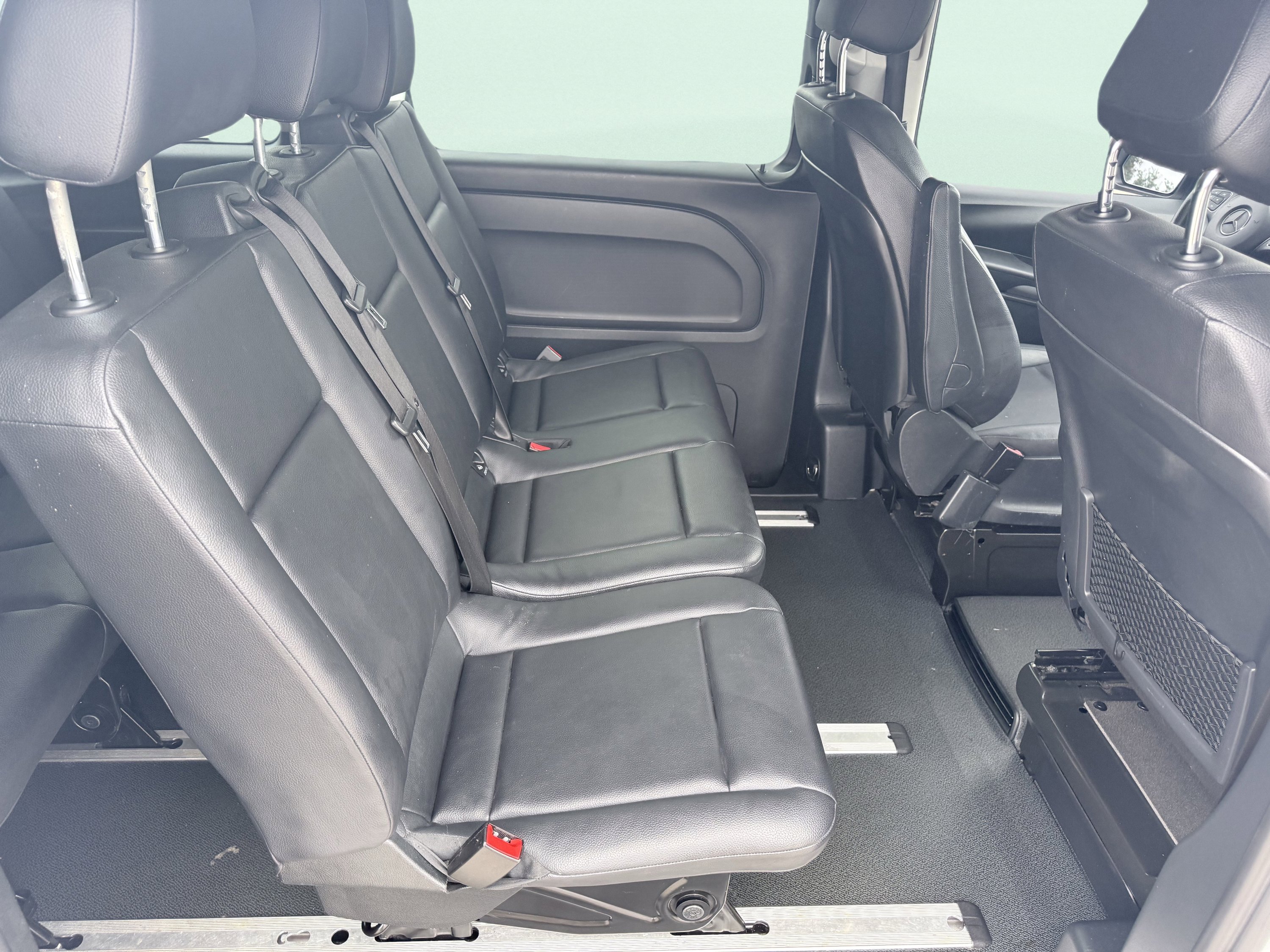Used 2018 Mercedes-Benz Metris Passenger image 37