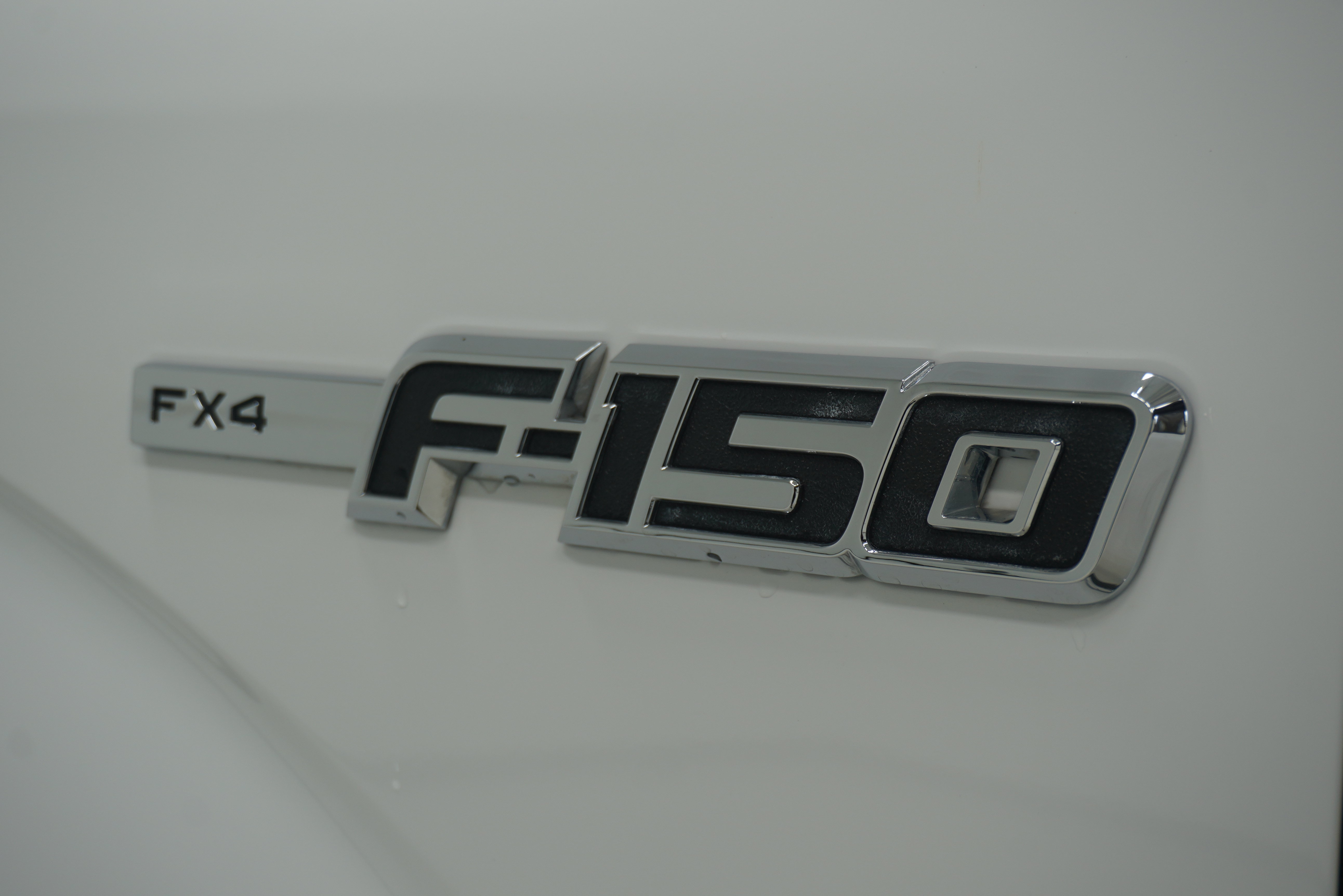 Used 2014 Ford F150 FX4 w/ Equipment Group 402A Luxury AWD/4WD image 8