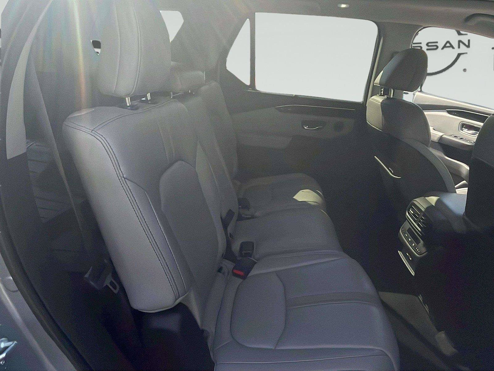 Used 2023 Honda Pilot Touring image 43