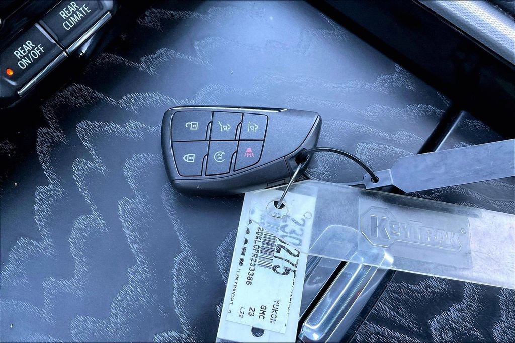 Used 2023 GMC Yukon Denali image 35