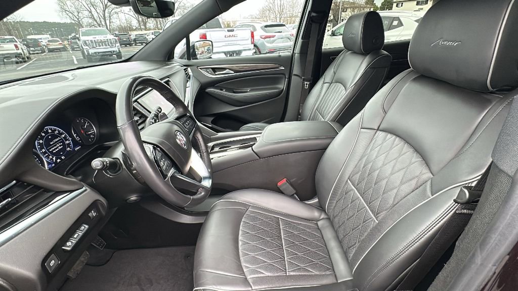 Used 2022 Buick Enclave Avenir w/ Avenir Technology Package image 9