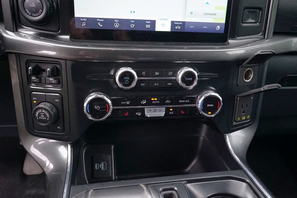 Used 2013 Ford F150 XLT w/ Mid Equipment Group AWD/4WD image 14