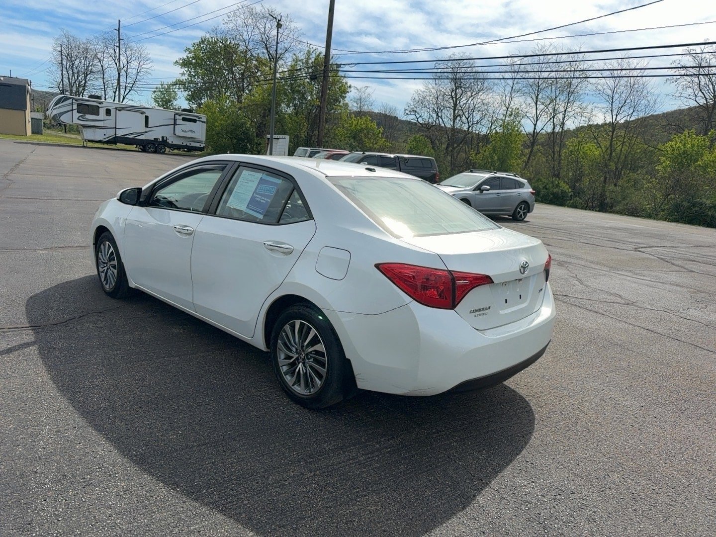 Used 2017 Toyota Corolla XLE FWD image 6