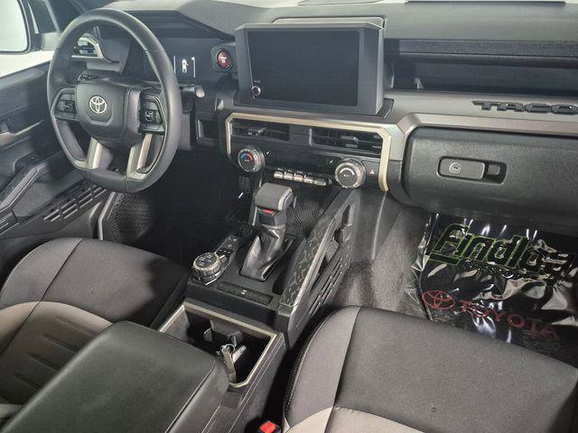 Certified 2024 Toyota Tacoma TRD Off-Road AWD/4WD image 33