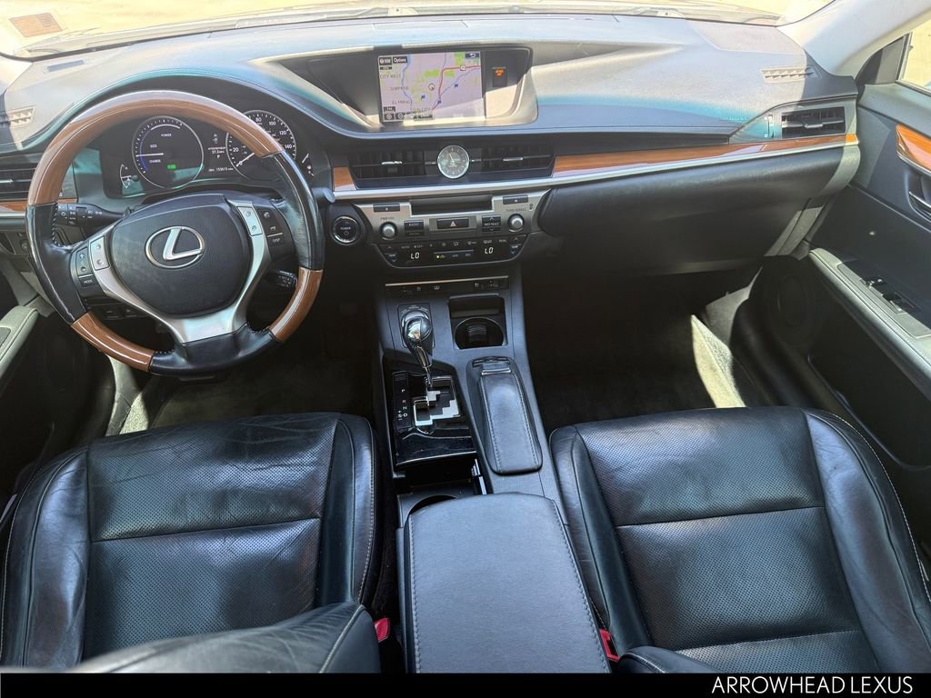 Used 2015 Lexus ES 300h w/ Navigation System Package image 29
