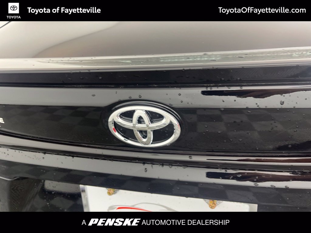 Used 2026 Toyota Corolla SE FWD image 12