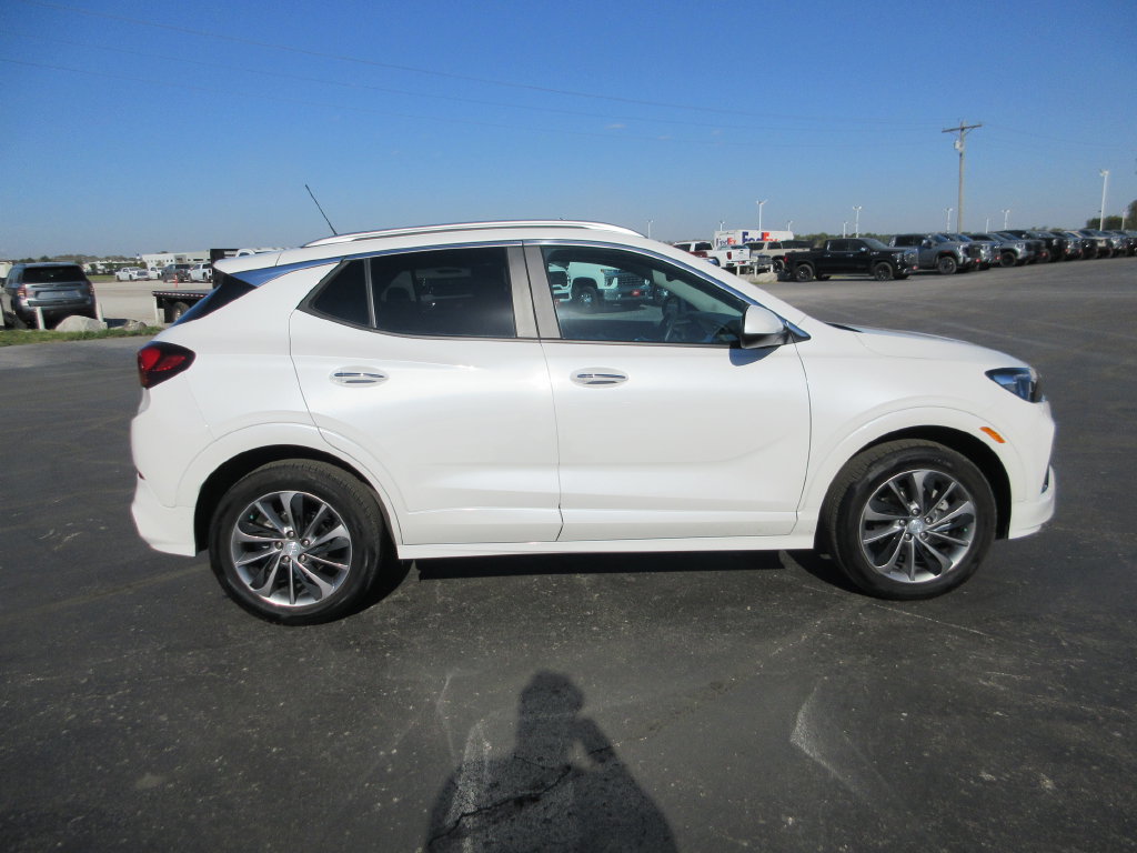 Certified 2021 Buick Encore GX Select w/ Sport Touring Package AWD/4WD image 5