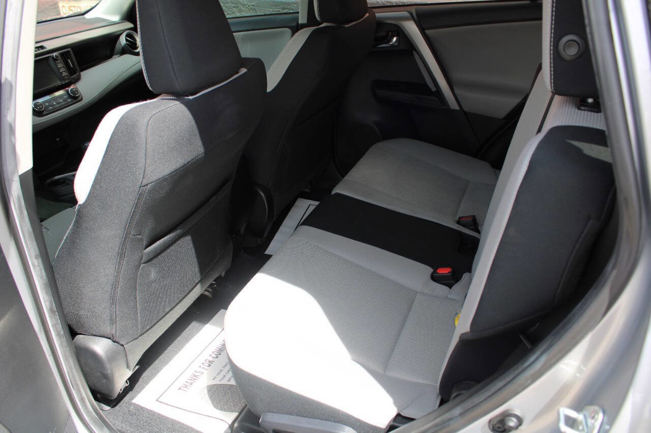 Used 2017 Toyota RAV4 XLE image 15
