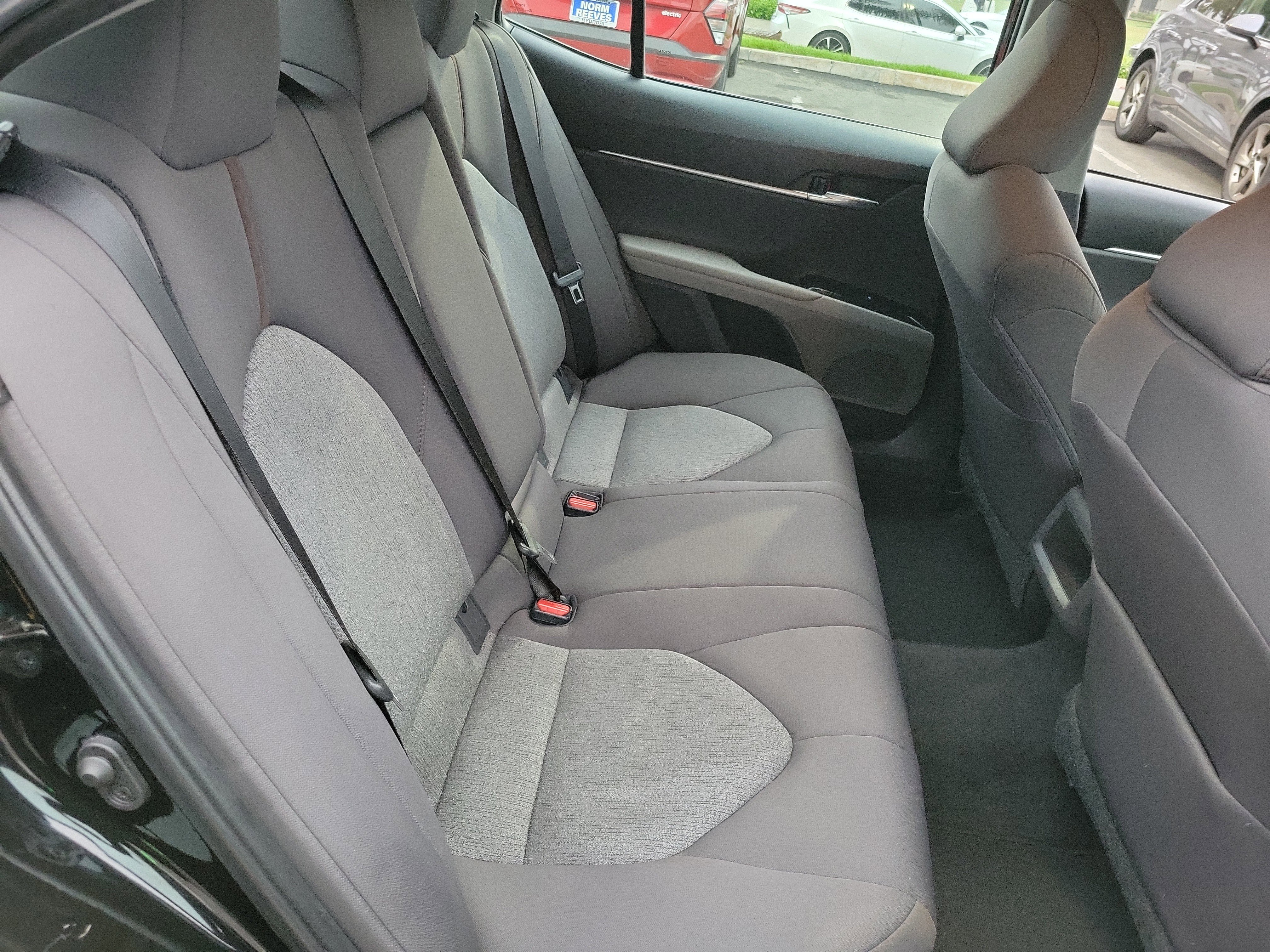 Used 2019 Toyota Camry LE image 21