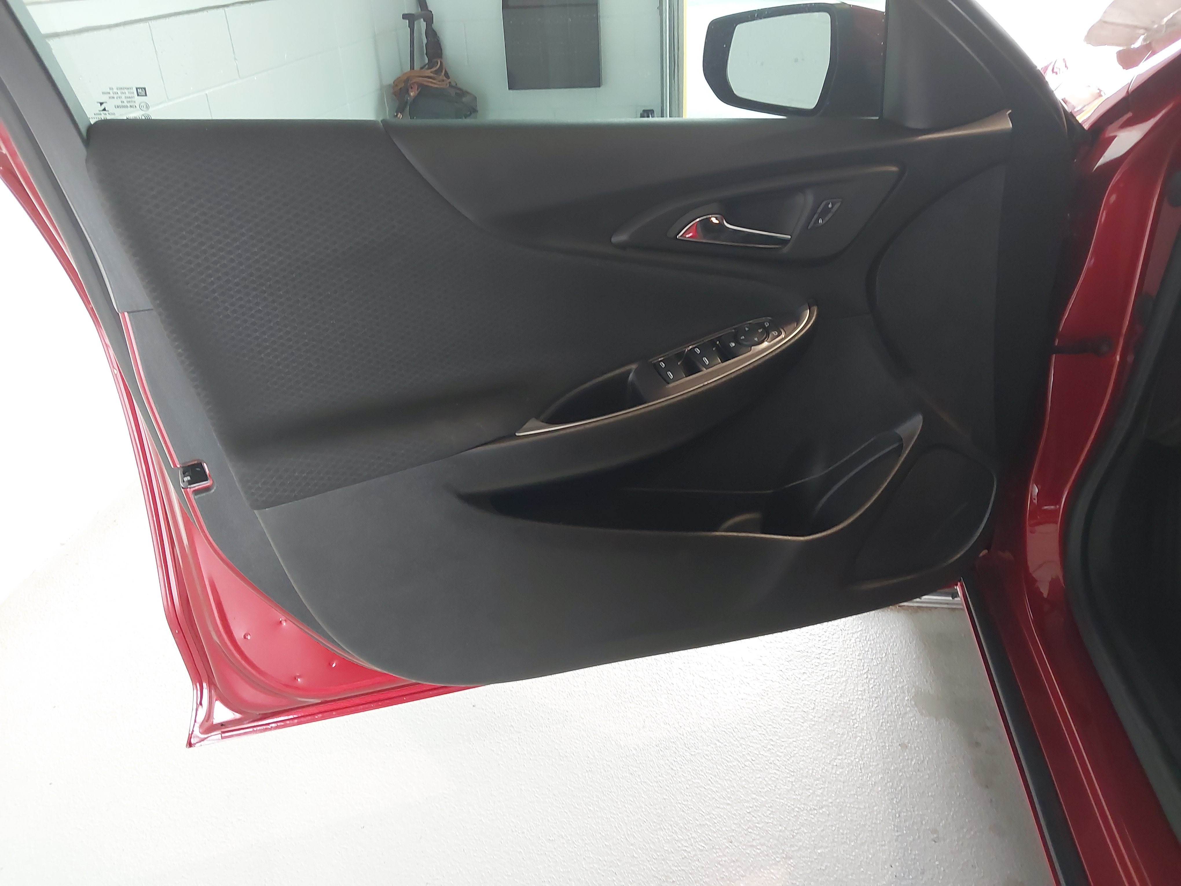 Used 2024 Chevrolet Malibu RS FWD image 24