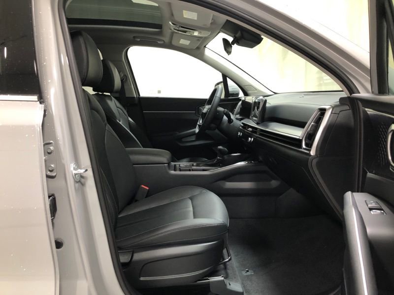 New 2026 Kia Sorento S w/ S Panoramic Sunroof Package image 13