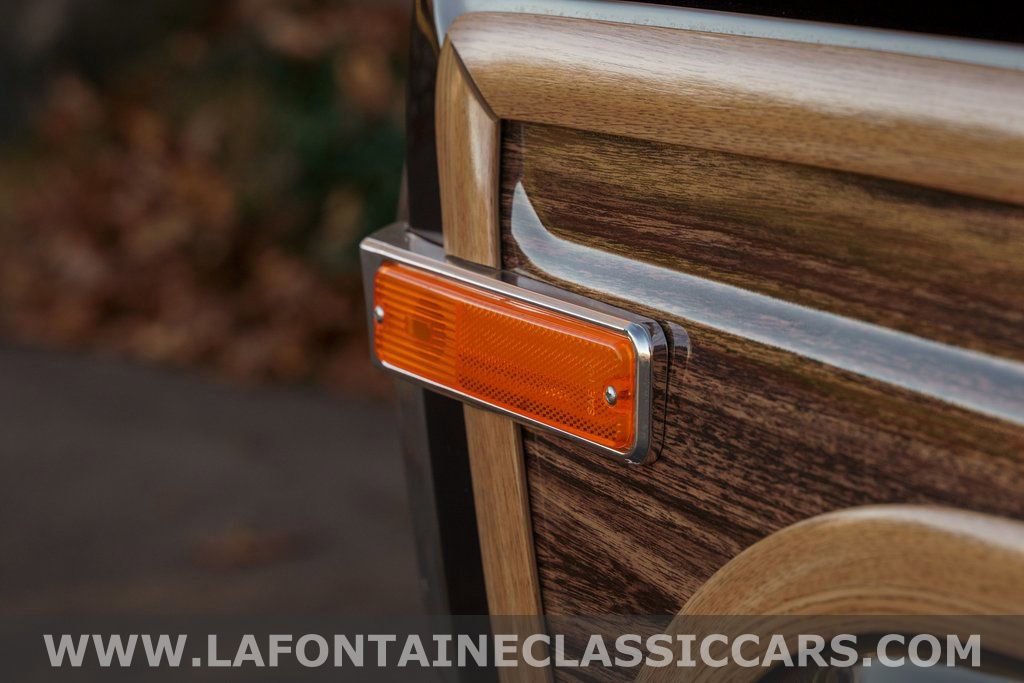 Used 1991 Jeep Grand Wagoneer image 37