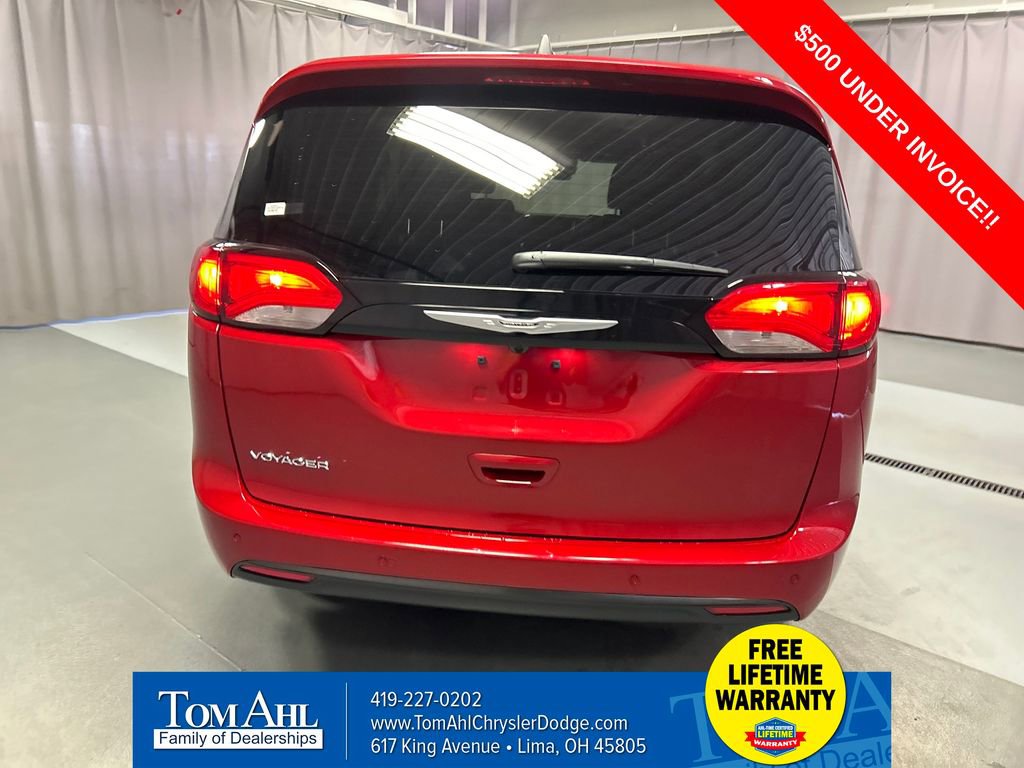 New 2026 Chrysler Voyager LX image 6