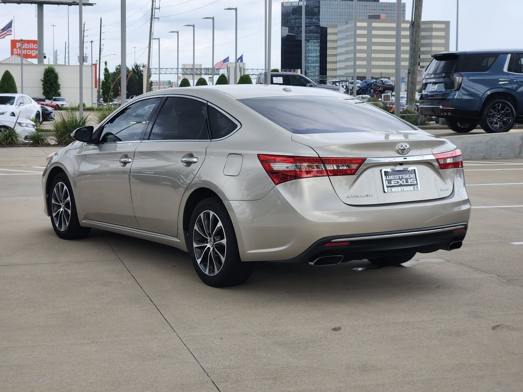Used 2018 Toyota Avalon XLE Premium FWD image 5