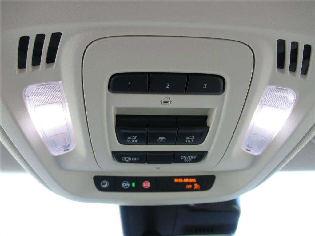 Used 2023 Buick Envision Avenir image 30