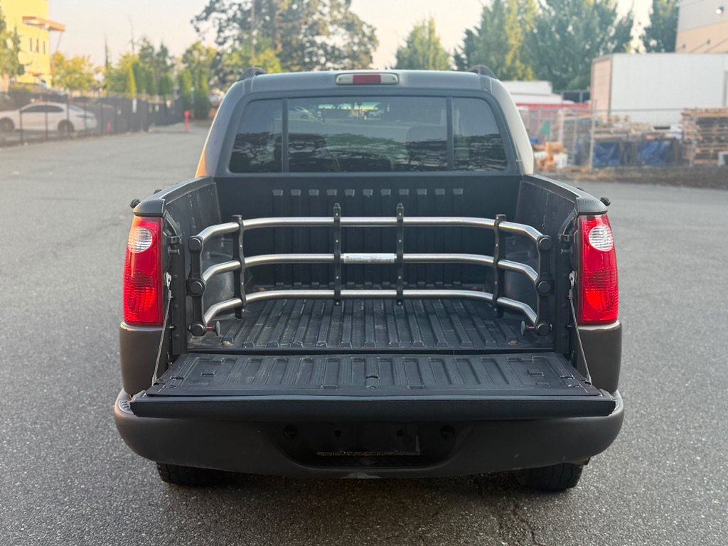 Used 2005 Ford Explorer Sport Trac XLS RWD image 3