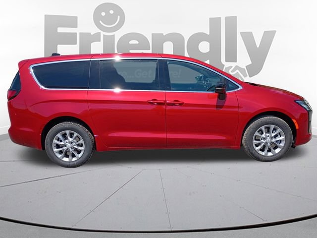 New 2027 Chrysler Pacifica Select AWD/4WD image 4