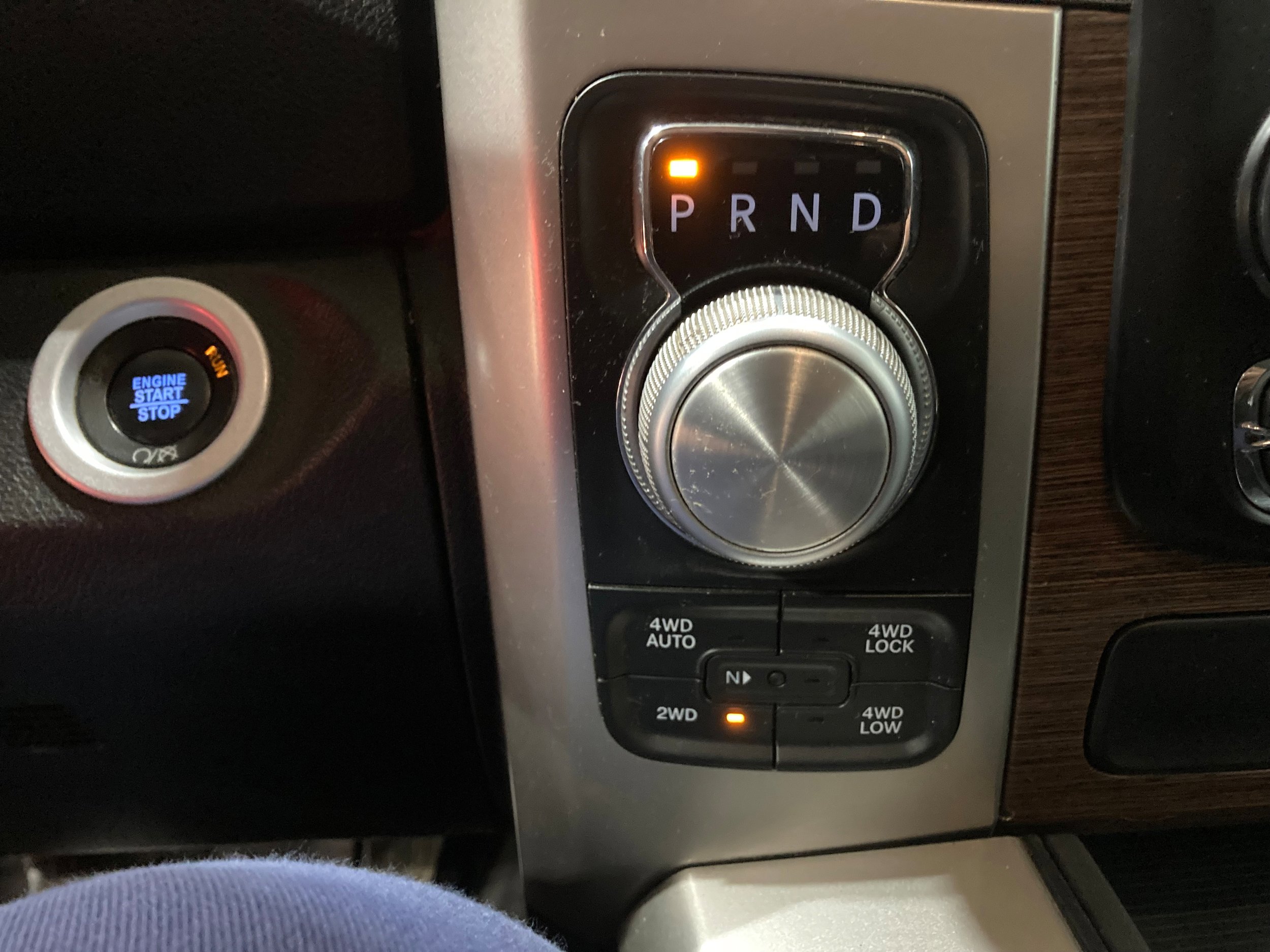 Used 2018 RAM 1500 Laramie w/ Convenience Group AWD/4WD image 34