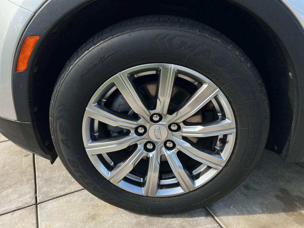 Used 2022 Cadillac XT4 Premium Luxury w/ Safety Alert Package AWD/4WD image 21