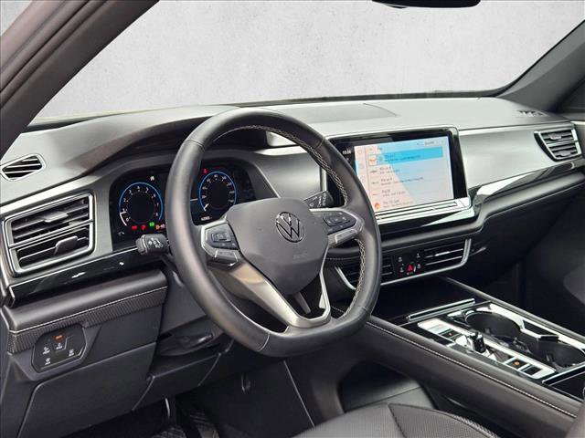 Used 2025 Volkswagen Atlas Cross Sport SE AWD/4WD image 9
