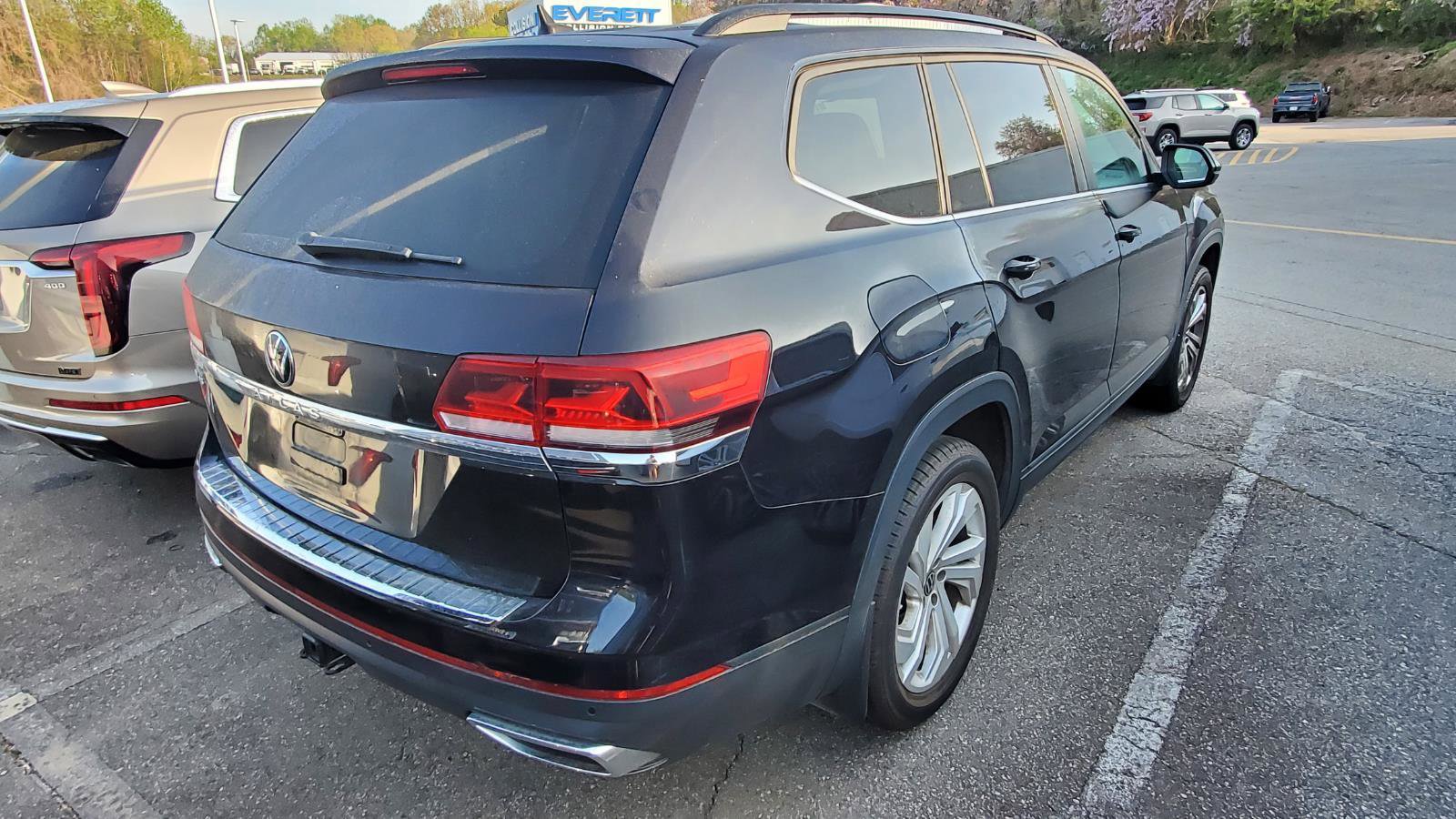 Used 2021 Volkswagen Atlas SE w/ Panoramic Sunroof Package image 9