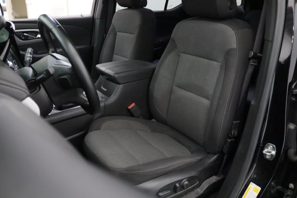 Used 2023 Chevrolet Traverse LT AWD/4WD image 10