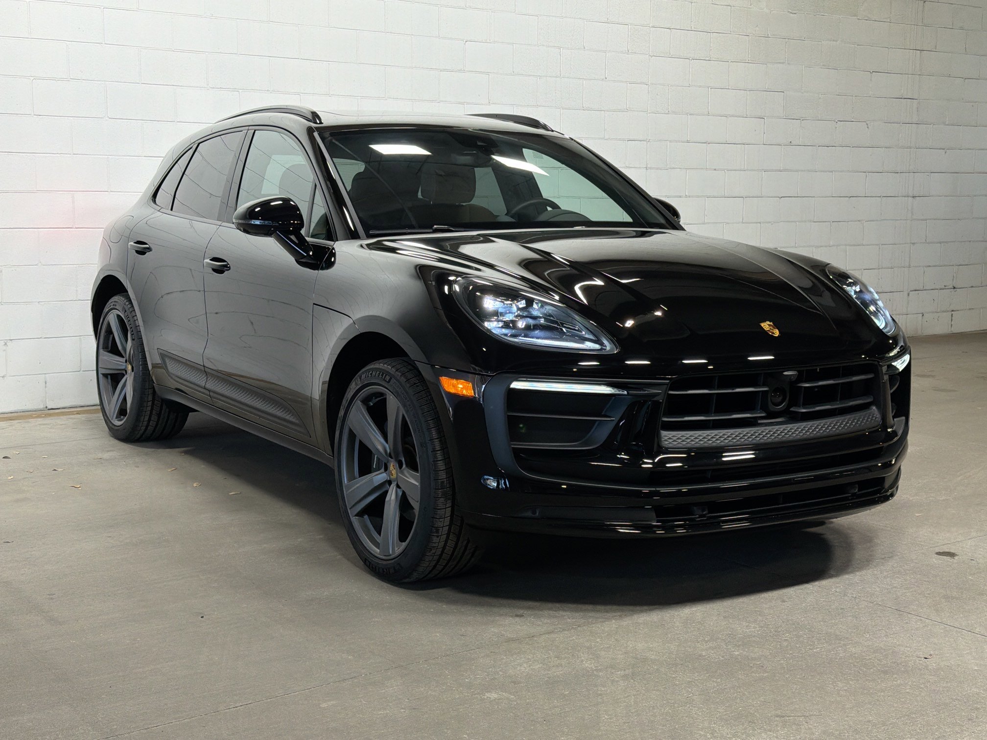 Certified 2026 Porsche Macan image 6