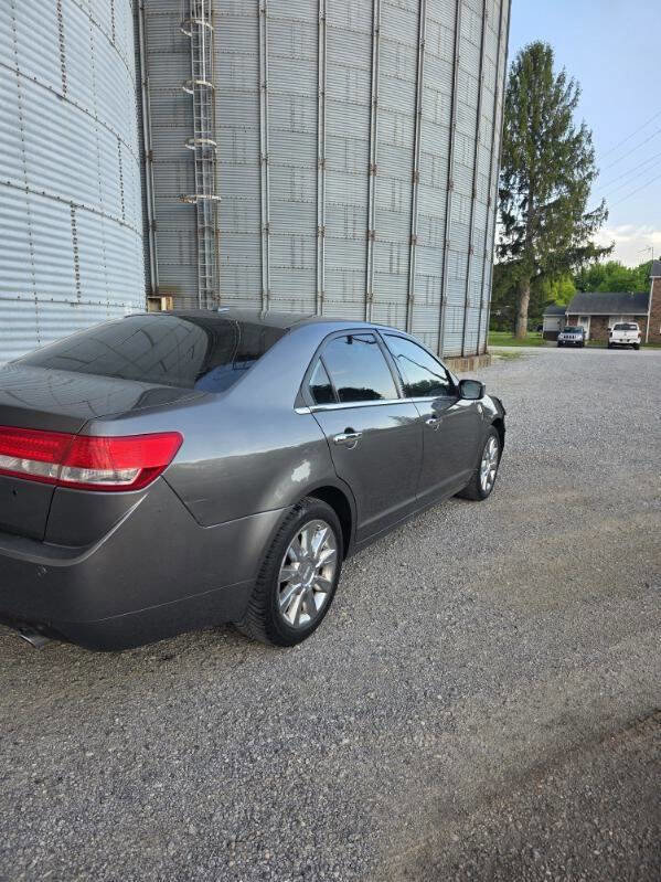 Used 2010 Lincoln MKZ FWD image 4