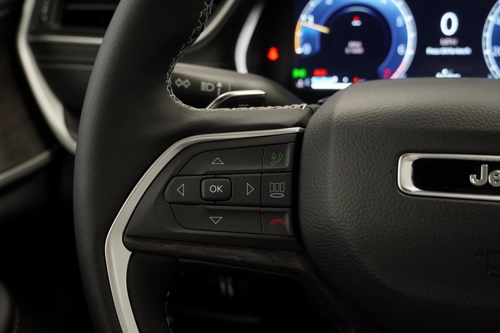 New 2025 Jeep Grand Cherokee Limited w/ Trailer Tow Package image 26