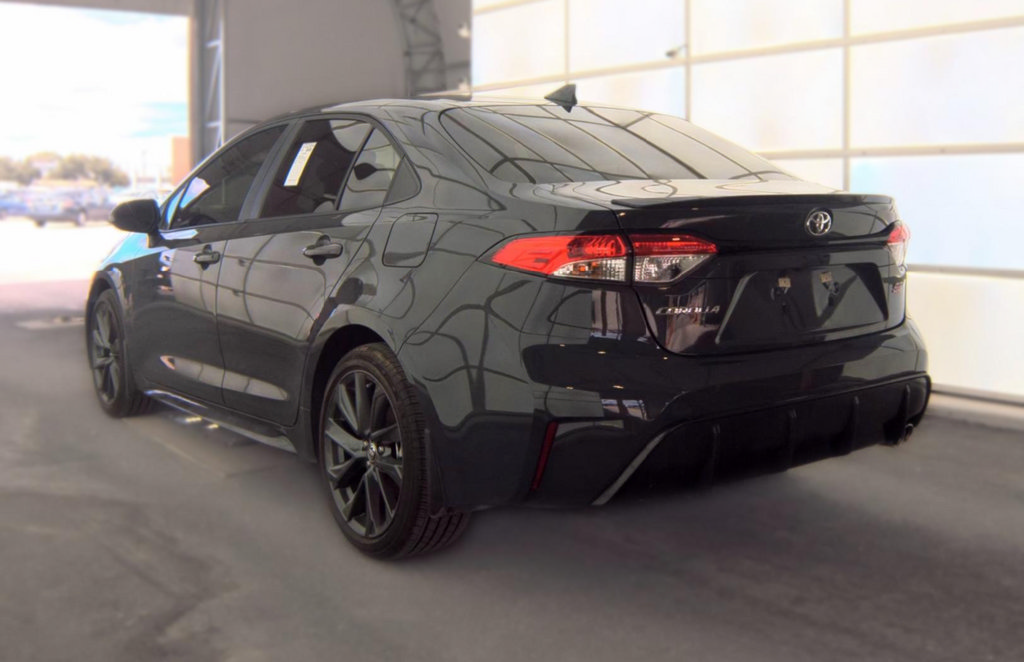 Used 2025 Toyota Corolla SE FWD image 7