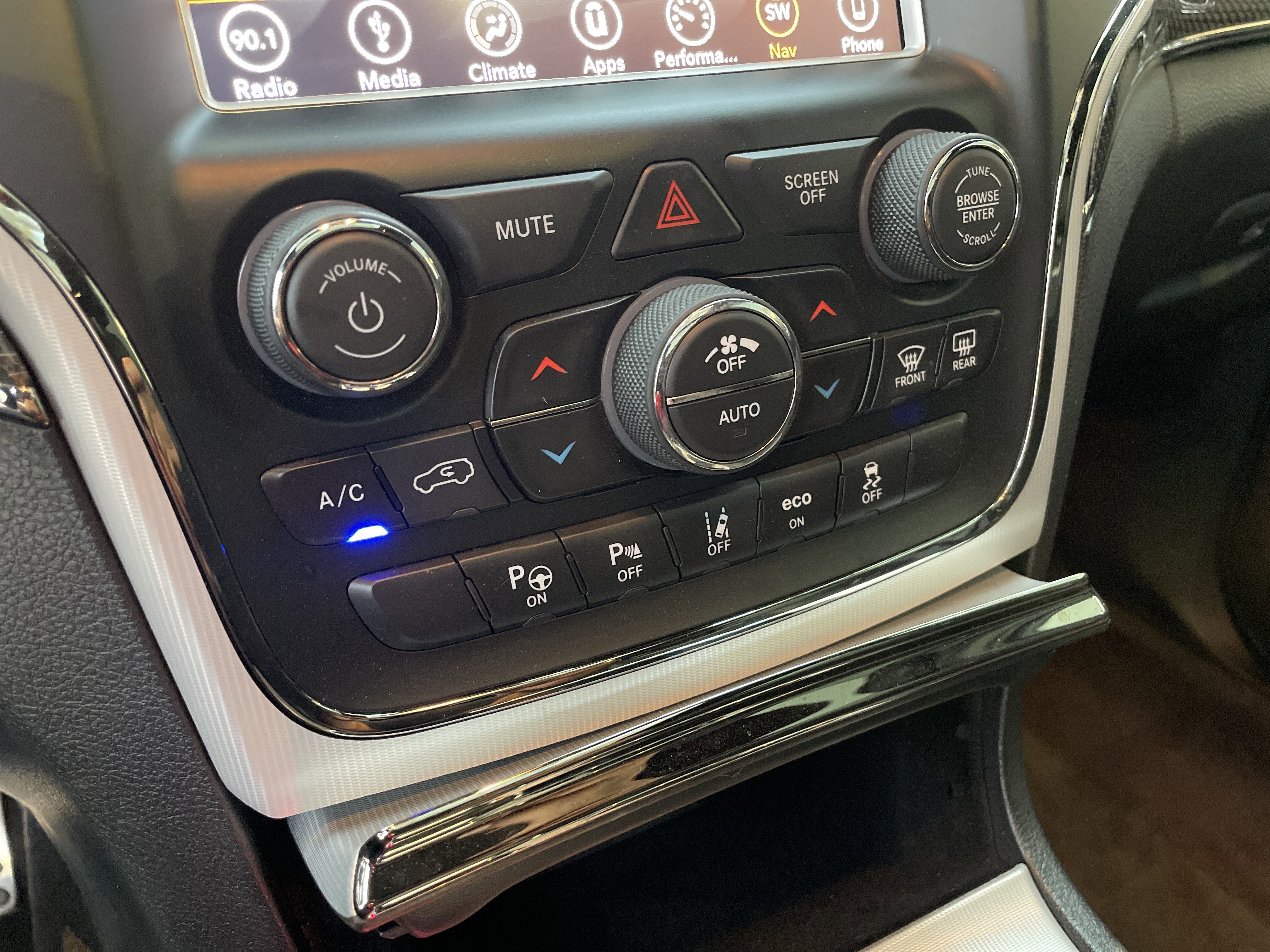 Used 2018 Jeep Grand Cherokee Trackhawk AWD/4WD image 30