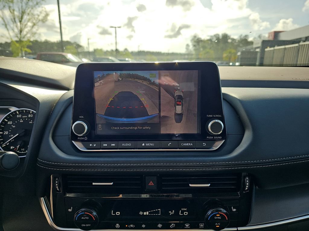 Used 2021 Nissan Rogue SV w/ Premium Package image 26