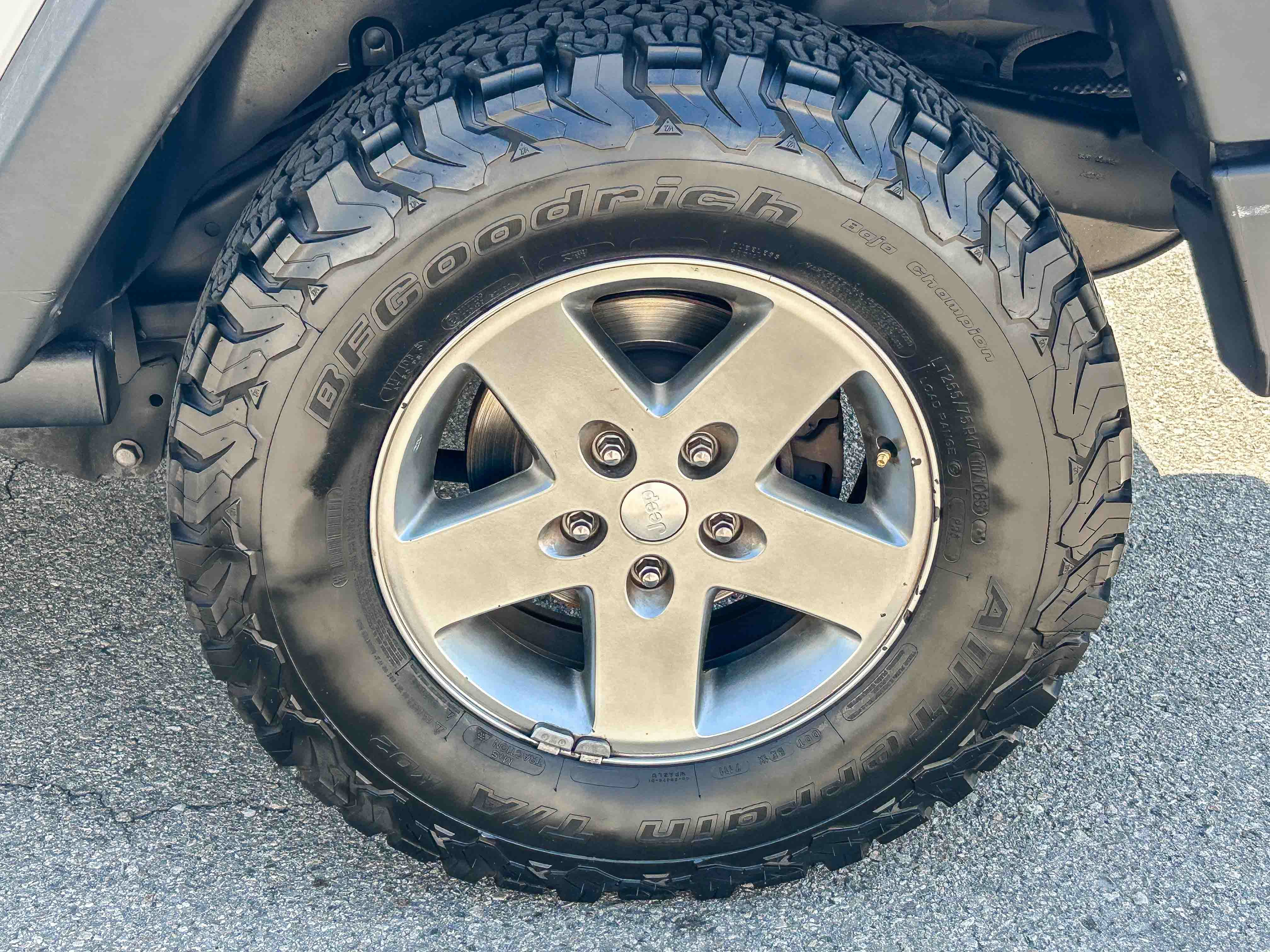 Used 2012 Jeep Wrangler Rubicon w/ PWR Convenience Group AWD/4WD image 10