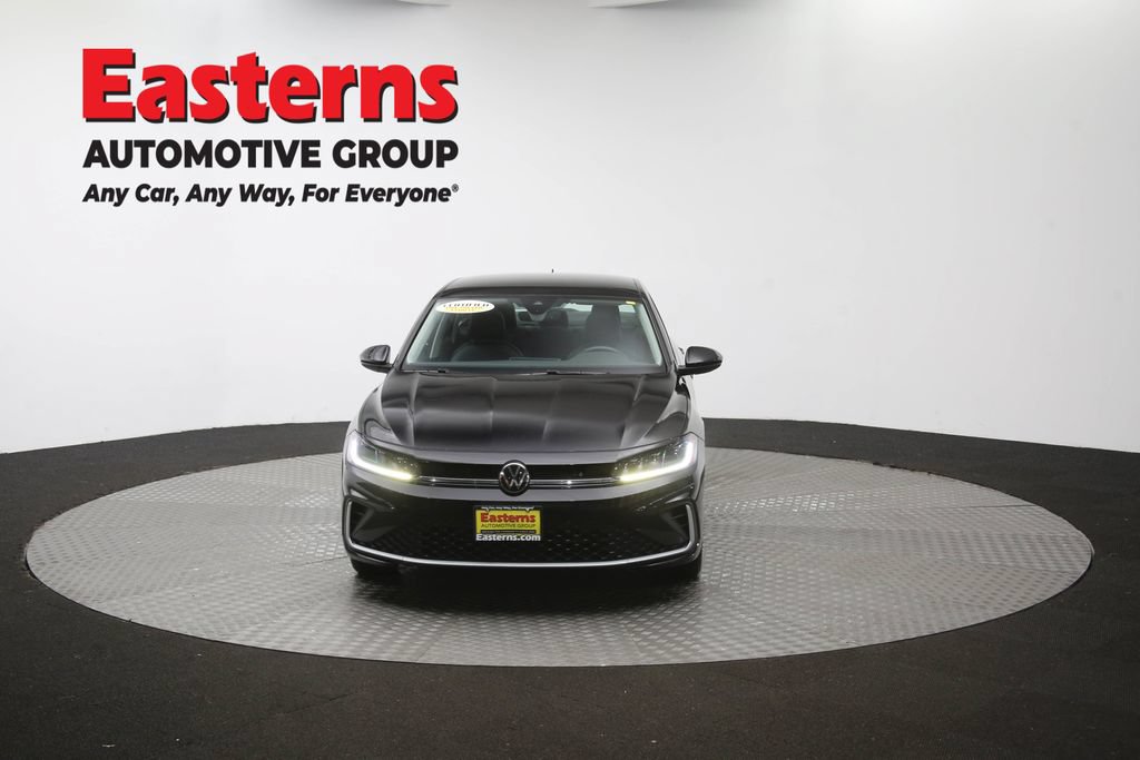Used 2025 Volkswagen Jetta SE FWD image 53