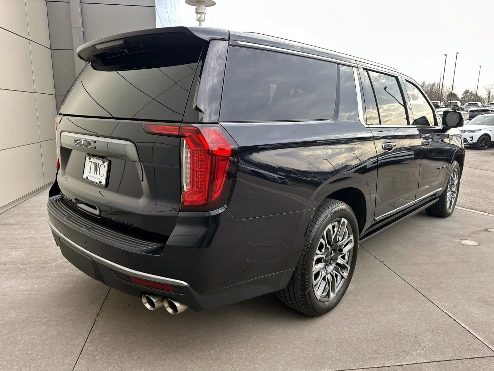 Used 2023 GMC Yukon XL Denali Ultimate image 5