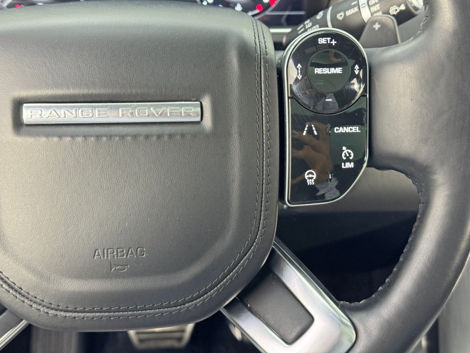 Used 2021 Land Rover Range Rover P525 Westminster Edition image 24