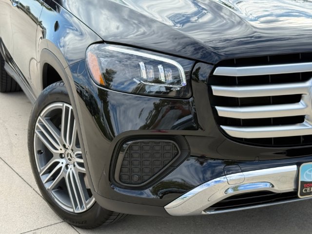 Used 2025 Mercedes-Benz GLS 450 4MATIC image 6