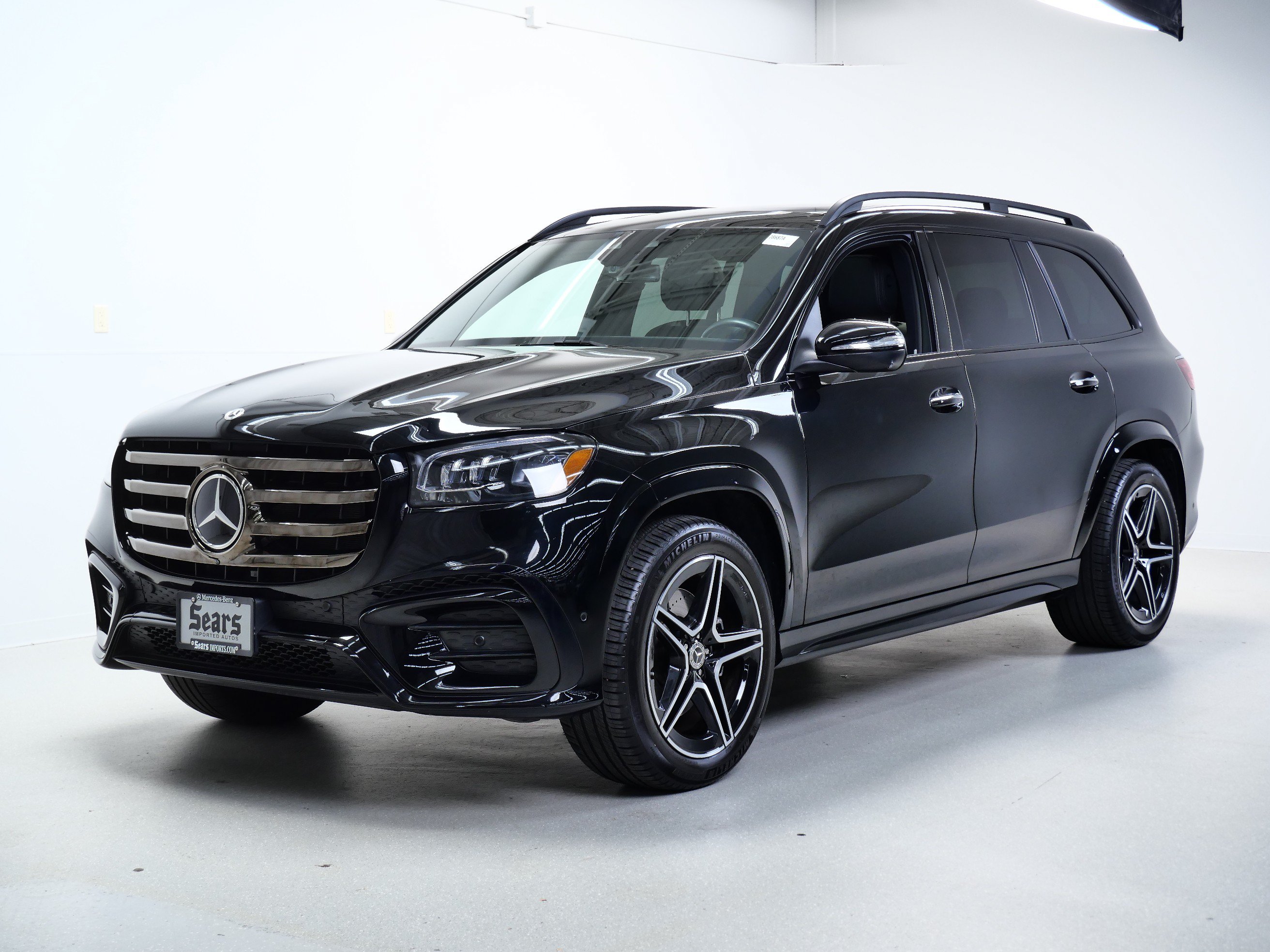 Used 2025 Mercedes-Benz GLS 450 4MATIC image 9