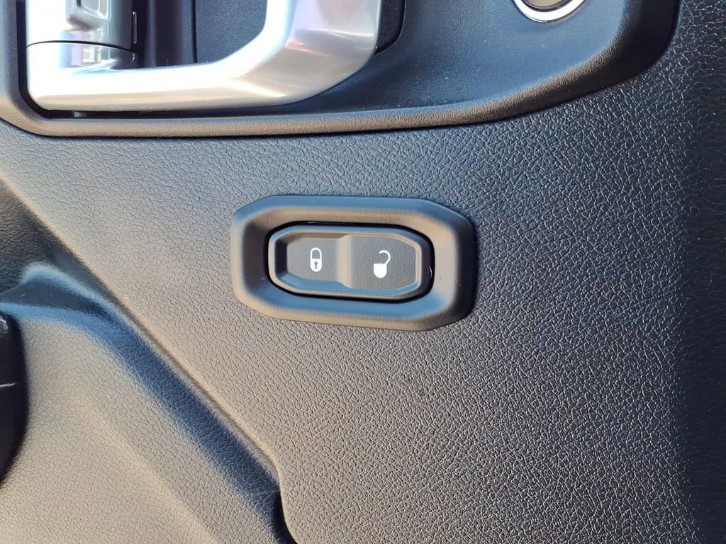 Used 2021 Jeep Gladiator Sport image 15