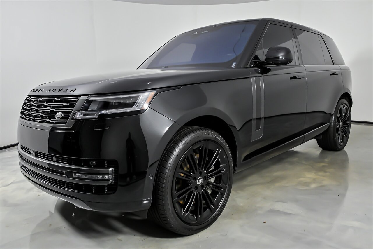 Used 2023 Land Rover Range Rover Long Wheelbase SE AWD/4WD image 5