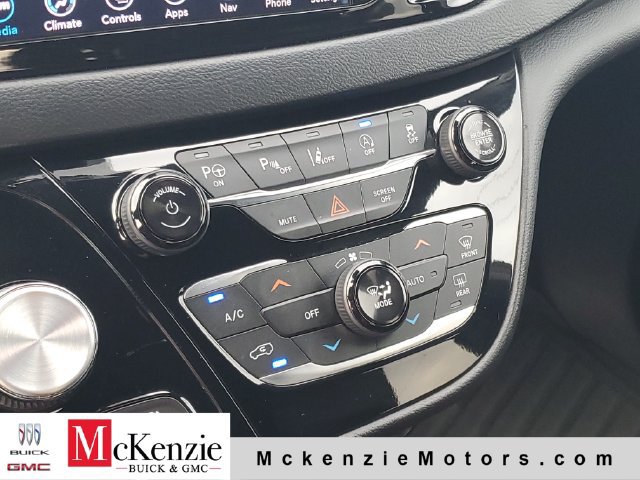 Used 2019 Chrysler Pacifica Touring-L Plus w/ Advanced Safetytec Group FWD image 18