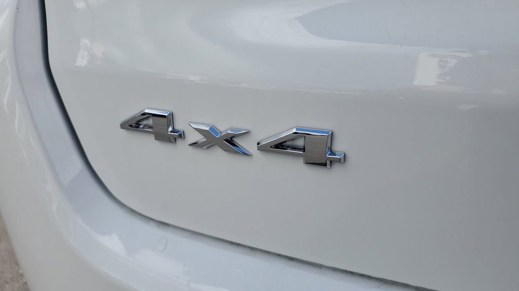 New 2026 Jeep Compass Latitude image 9