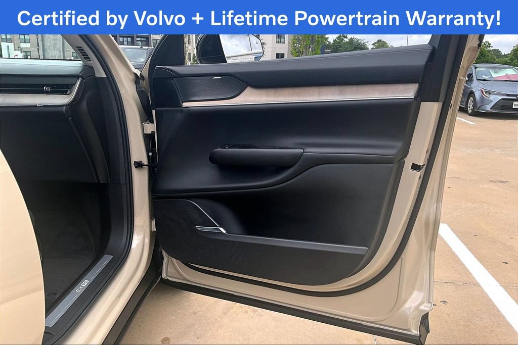 Certified 2025 Volvo EX90 Plus AWD/4WD image 24