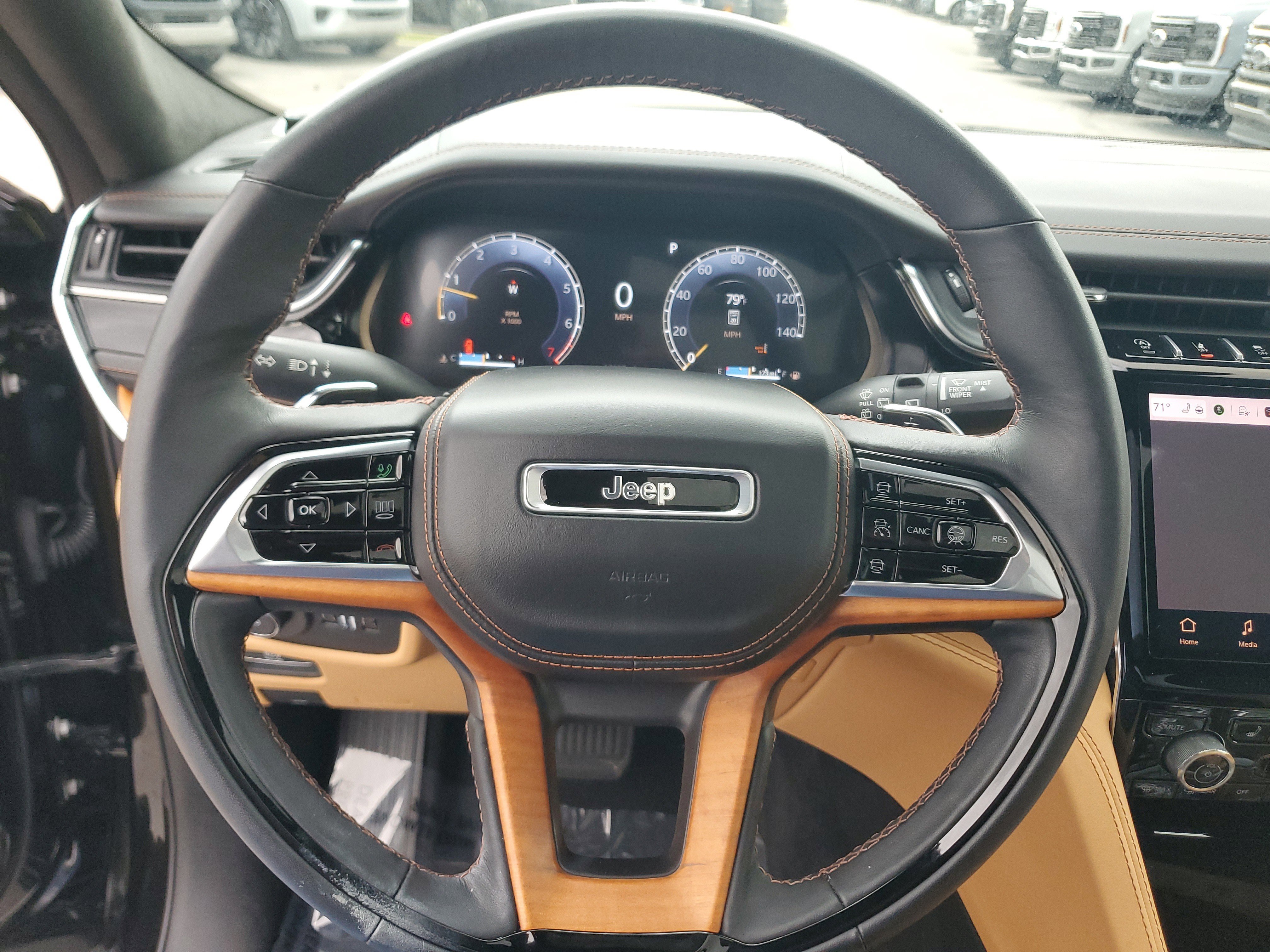 Used 2024 Jeep Grand Cherokee L Summit AWD/4WD image 24