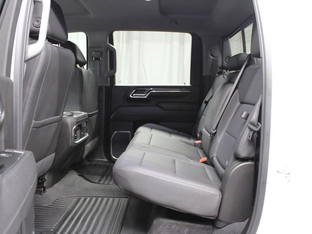 Used 2024 Chevrolet Silverado 3500 LTZ w/ LTZ Convenience Package AWD/4WD image 17