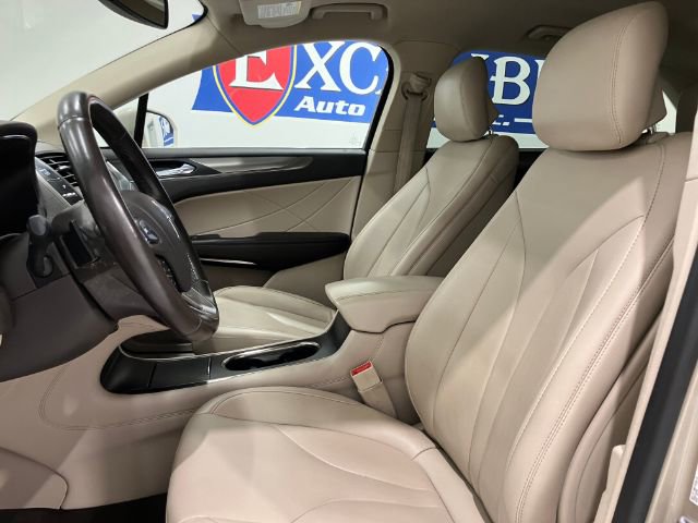 Used 2017 Lincoln MKC Premiere FWD image 29