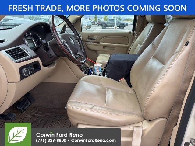Used 2010 Cadillac Escalade AWD image 9